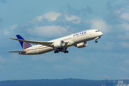 United establece nuevos vínculos desde Chicago, Houston y Washington, destacando rutas hacia Edmonton y Manchester