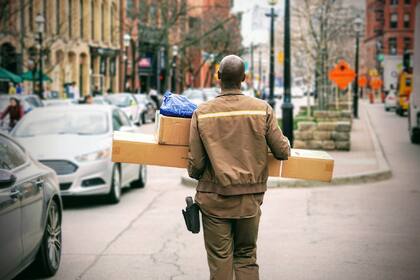 United Parcel Service contratará miles de trabajadores para la época navideña