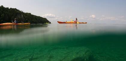 Uno de las excursiones de la isla es la del paseo en Kayak por el Lago Hurón