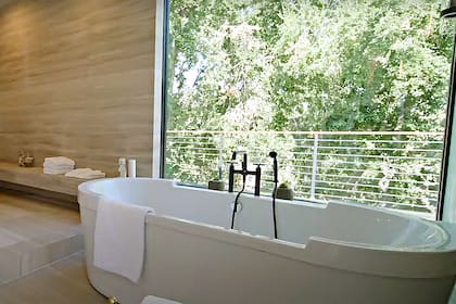 Uno de los 11 baños que hay disponibles para sus dueños e invitados