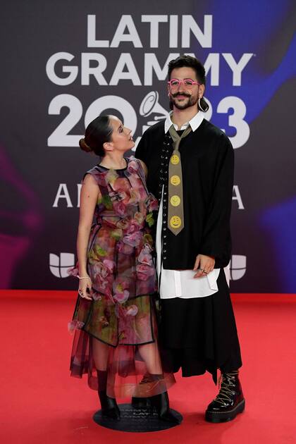 Uno de los artistas más nominados de la ceremonia, Camilo Echeverry, acudió a la entrega con su inseparable esposa, la cantante Evaluna Montaner