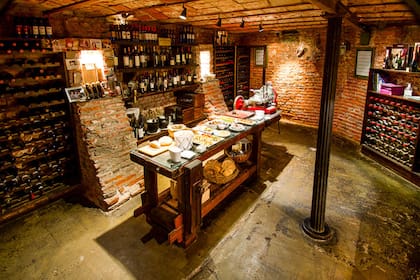 Uno de los atractivos del lugar desde sus inicios es bajar a ver la cava