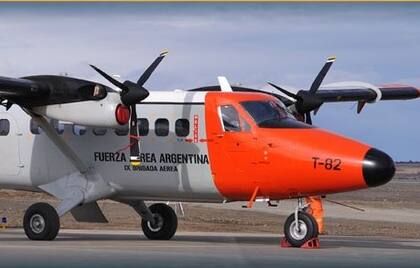 Uno de los aviones de la Fuerza Aérea que vuela para LADE