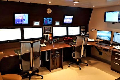 Uno de los centros de mando del buque