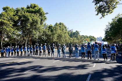 Uno de los cordones policiales montados frente a la embajada de Estados Unidos