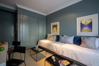 Uno de los cuartos de los chicos, que además tiene escritorio para dos.