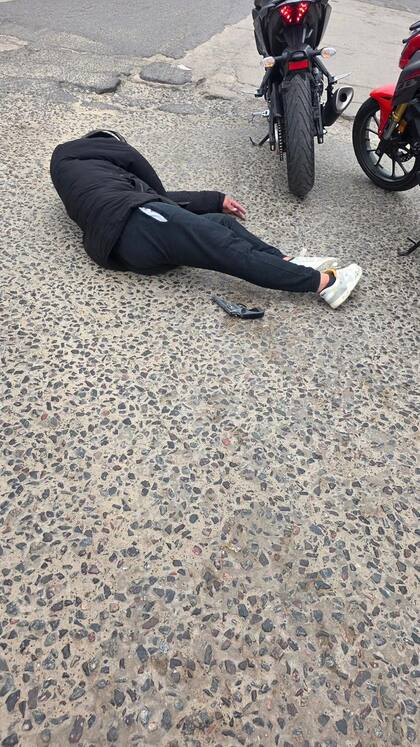 Uno de los delincuentes abatido