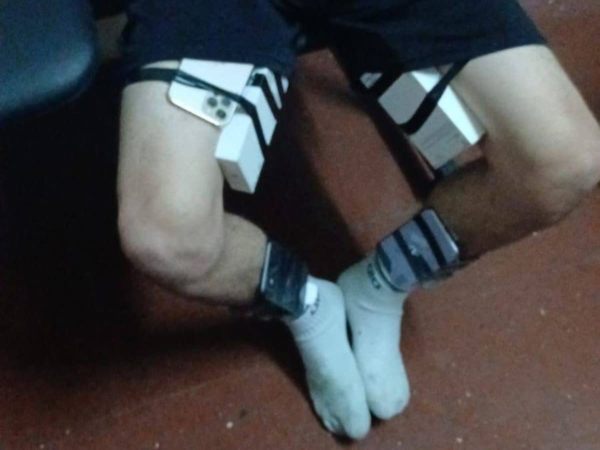 Dois ladrões roubaram mais de 20 celulares, um deles queria fugir em um ônibus