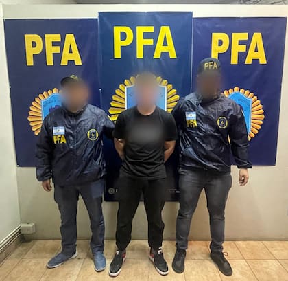 Uno de los delincuentes murió tras enfrentarse con el policía que trabajaba como chofer de aplicaciones