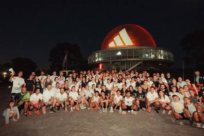 Uno de los encuentros al aire libre del grupo de trabajo: música en los entrenamientos, actividades divertidas, inclusión de cada nuevo integrante, todo suma en la experiencia