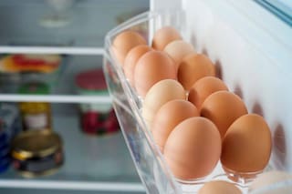 ¿Cuánto duran realmente los huevos duros en la heladera? Esto debés hacer si los guardás pelados