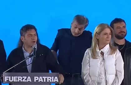 Uno de los gestos que Máximo Kirchner hizo mientras Kicillof brindaba su discurso