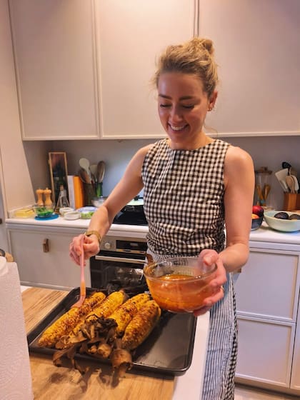 Uno de los grandes placeres de Amber Heard es cocinar para toda su familia