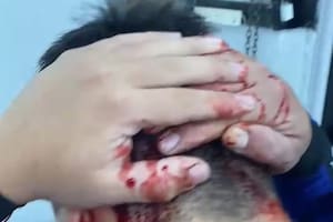 Con un machete y una cuchilla de carnicero intentaron un salvaje ajuste de cuentas en una barbería