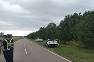 Un intendente de La Pampa murió tras chocar contra un camión: se desprendió el hidráulico y lo golpeó