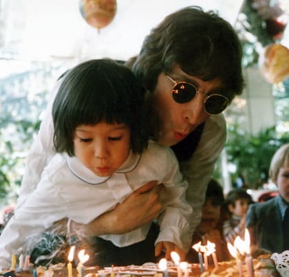 Uno de los hijos de John, Sean, cumple el mismo día que él (Foto: @johnlennon)