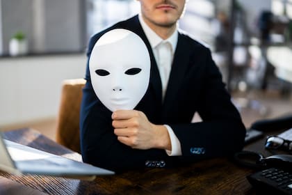 Uno de los interrogantes más grandes es si es posible detectar la mentira solo a través de los ojos