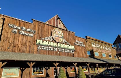 Uno de los locales ubicados en Bravo Farms, en Kettleman City, California