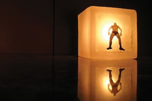 Uno de los maravillosos objetos lumínicos del Grillo.