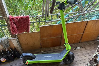 Uno de los monopatines eléctricos secuestrados por la Policía de la Ciudad