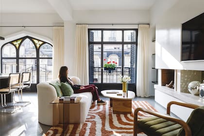 Uno de los muchos proyectos que Rob publicó en Living: un dúplex con terraza sobre la avenida Santa Fe.