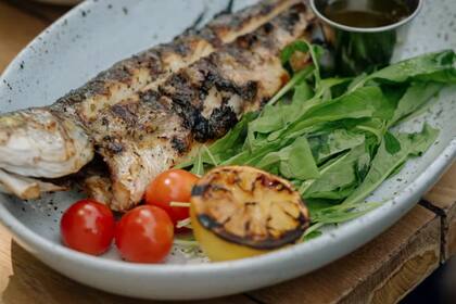 Uno de los platos en Mandolin Aegean Bistro