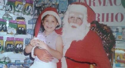 Uno de los pocos lindos recuerdos de su infancia.