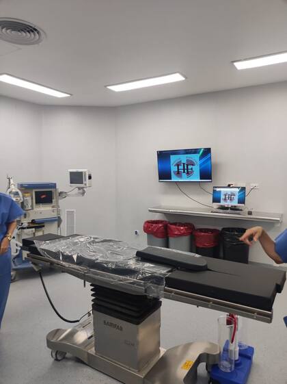 Uno de los quirófanos, ya terminado y listo para ser utilizado por el personal médico