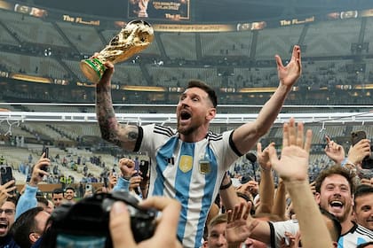 Uno de los recuerdos dentro del video de Instagram fue la Copa del Mundo Qatar 2022(AP Foto/Martin Meissner)