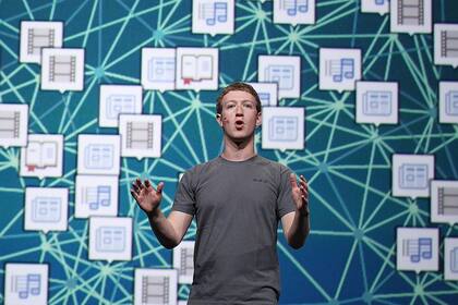 Uno de los retos que ha enfrentado recientemente Mark Zuckerberg, director ejecutivo de Facebook, es convencer a los usuarios de la red social de que sus datos son manejados de manera responsable