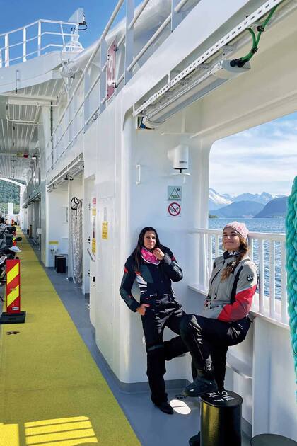 Uno de los tantos ferries que tomaron a lo largo de la travesía.