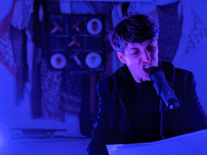 Uno de los trabajos que presentará Mercedes Azpilicueta, argentina radicada en el exterior, será Yegua-Yeta-Yuta, performance que integró su muestra individual en el Museo de Arte Moderno de Buenos Aires en 2018