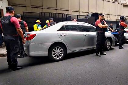 Uno de los vehículos de los diplomáticos rusos que se negaron al control de alcoholemia.