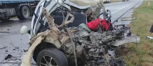 Así quedaron los vehículos luego del choque en la ruta 3 que dejó dos muertos y tres heridos
