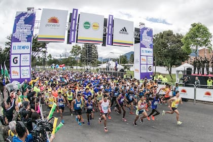 Unos 15.000 corredores se animaron a los 21k de Bogotá