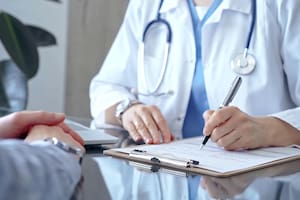 El Gobierno dispuso una solución solo provisoria a una fuerte amenaza que enfrentan clínicas y centros de salud