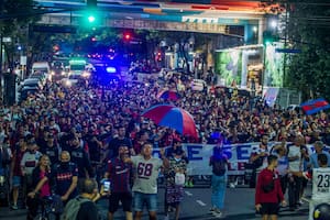 La bronca de los hinchas de San Lorenzo salió a la calle y exige renuncias y una pronta elección