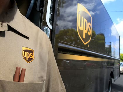 UPS también permanecerá su servicio en el Memorial Day