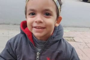 Tiene 3 años, le robaron el dispositivo auditivo que le donó Santi Maratea, y su familia quiere recuperarlo