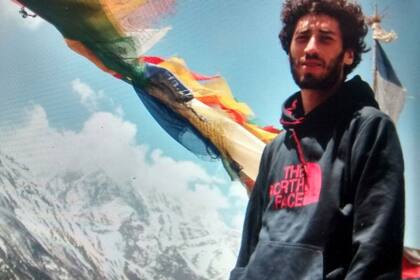 Uriel Sterin está en Nepal hace aproximadamente un mes