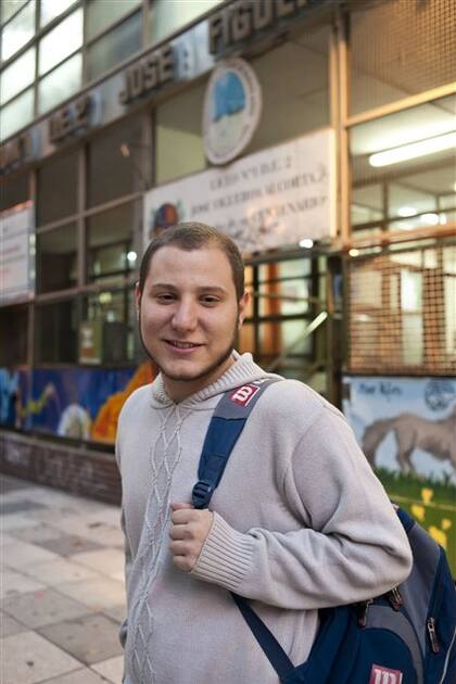 Uriel Weicman, de 22 años, tiene visión reducida y está cursando la Tecnicatura Superior en Pedagogía de la Educación
Social en el Instituto Nacional de Tiempo Libre y Recreación