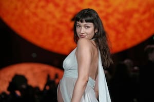 Úrsula Corberó lució su embarazo en la Semana de la Moda de París