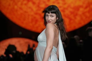 Úrsula Corberó lució su embarazo en la Semana de la Moda de París