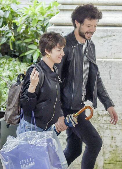 Úrsula Corberó y Álvaro Morte, en Roma, donde se anunció el regreso de La casa de papel, el éxito que protagonizan