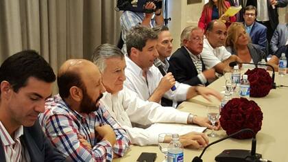 Urtubey, Insfrán, Gioja, Uñac, Pichetto, Fellner y Manzur, en la cumbre del PJ nacional en San Juan