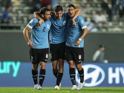 Uruguay goleó a Iraq en el estadio Único de La Plata en su debut en el Mundial, por el grupo E
