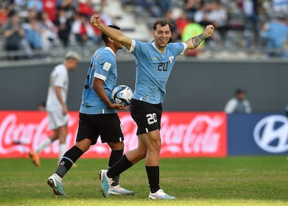Uruguay sacó a relucir la garra charrúa y se  llevó el partido por 1 a 0 ante Israel en La Plata