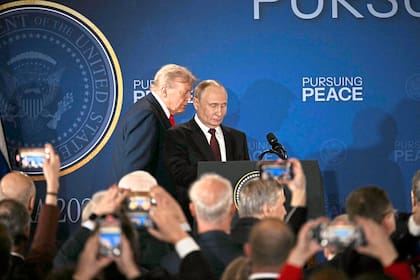 El presidente de Estados Unidos, Donald Trump, y el presidente ruso, Vladimir Putin, en Alaska