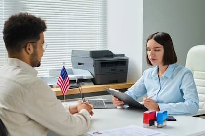 Uscis es la entidad encargada de regular los permisos migratorios