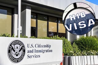 Uscis aclara cómo impacta su última regla en migrantes con H‐1B: ¿deben salir del país para ajustar su estatus?